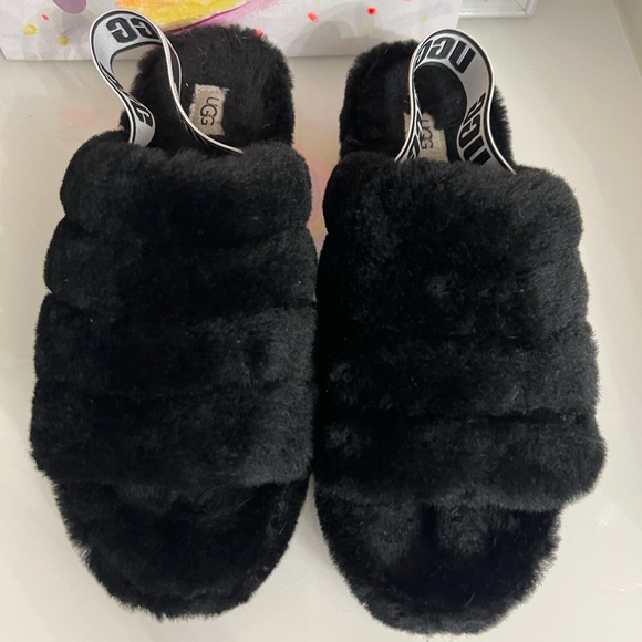 Women Uggs - Picture 6 of 7